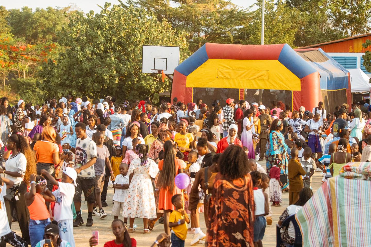 Magic Park transforme la Bluezone de Sonfonia en royaume du divertissement